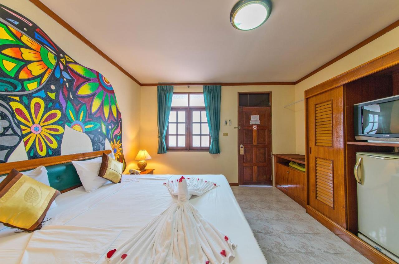 Panda Hotel Patong Экстерьер фото